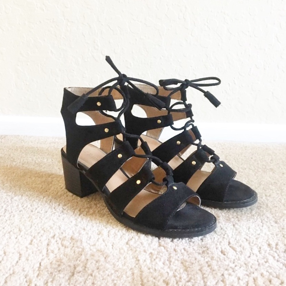 Old Navy lace up sandals size 6